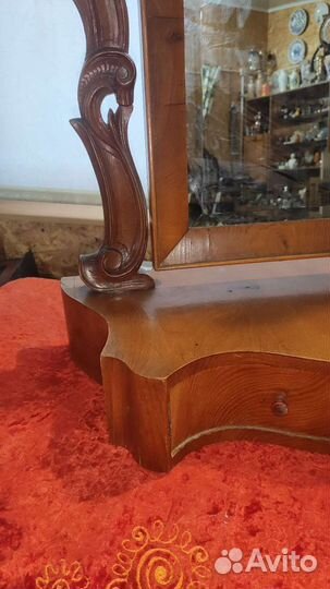 Старинное зеркало, псише