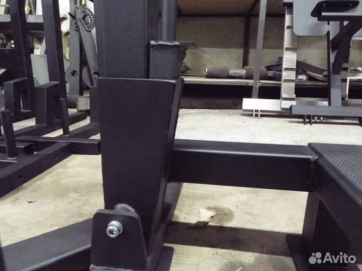 Стойка для пауэрлифтинга со скамьей AV131/80