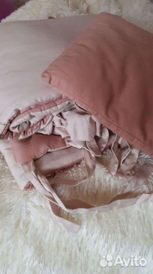 Бортик в детскую овальную кроватку и постельное бе