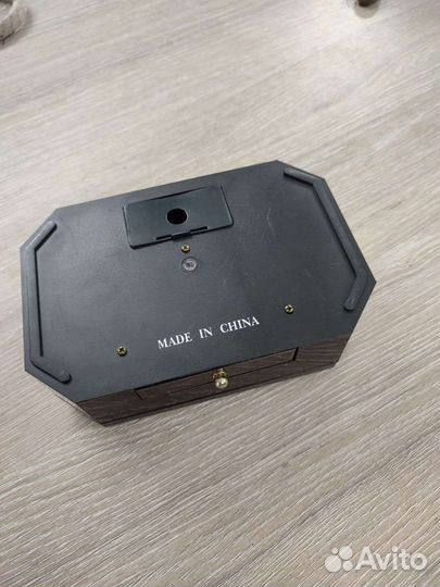 Шкатулка музыкальная