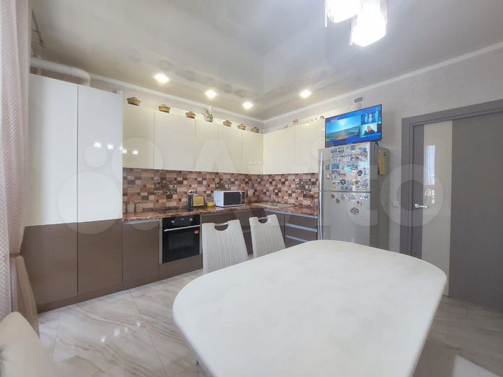 3-к. квартира, 79,8 м², 18/20 эт.