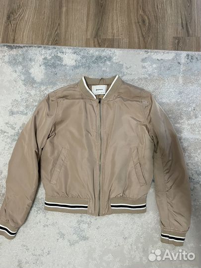 Куртка (ветровка) женская Stradivarius весна/осень