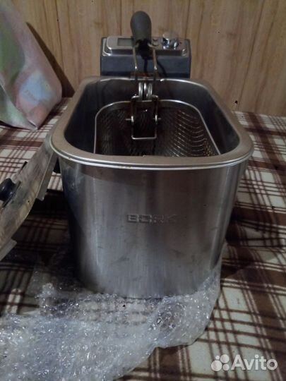Фритюрница bork G501 б/у