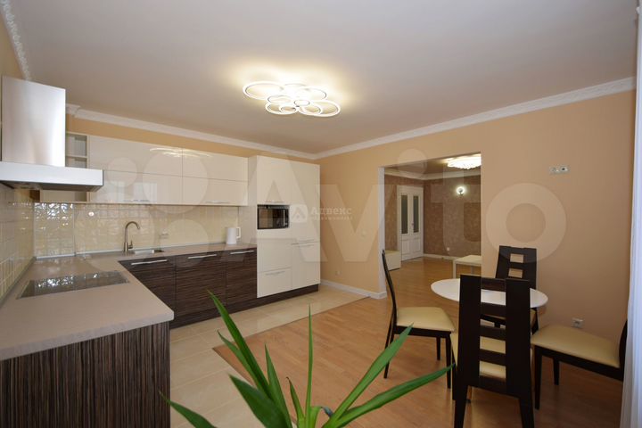 3-к. квартира, 87,5 м², 10/10 эт.