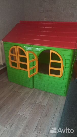 Пластиковый детский домик