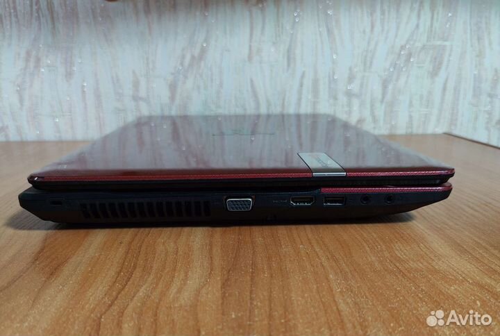 Ноутбук Packard Bell P7YS0