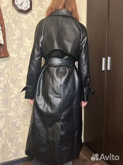 Кожаный плащ