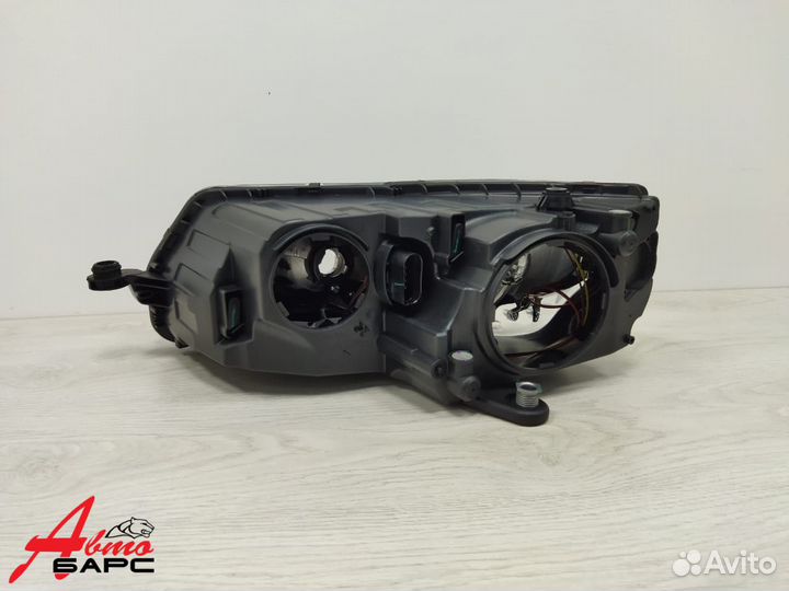 Фара передняя Skoda Octavia A7 13-17 год