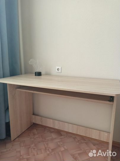 Компьютерный стол, письменный