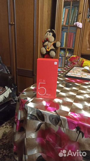 Смартфон (почти планшет) Xiaomi Redmi 5 Plus