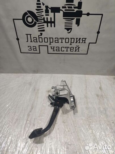 Педаль тормоза Range Rover Vogue L322