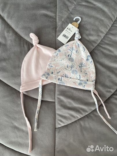 Новые шапочки Mothercare 6-12 месяцев