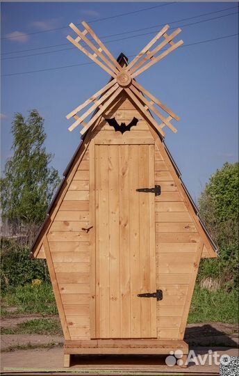 Дачный туалет деревянный
