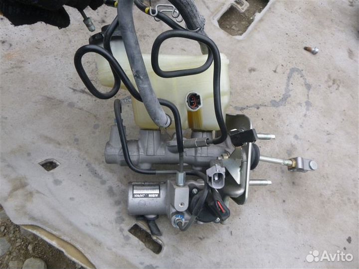 Главный тормозной цилиндр Lexus Gs430 UZS190 3uzfe