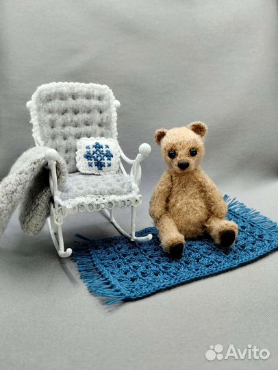 Вязаный медведь ручной работы