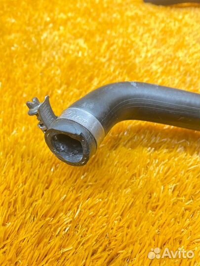 Патрубок системы охлаждения Mercedes-Benz M-Class