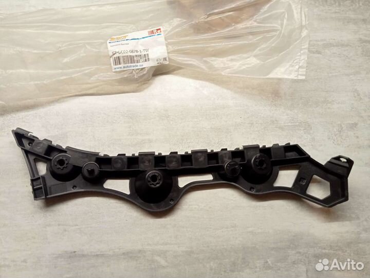 Кронштейн заднего бампера правый Renault Logan