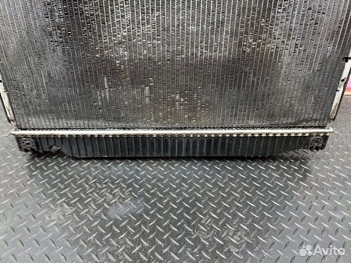Радиатор охлаждения основной Iveco Stralis