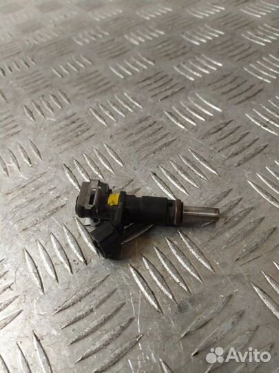 Форсунка Peugeot 308 универсал 1.6 EP6 2010