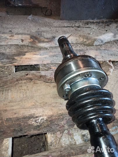 Привод левый Ауди 80 б4/б3