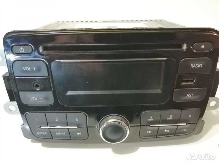 Штатная магнитола Ниссан Террано 2017г.в