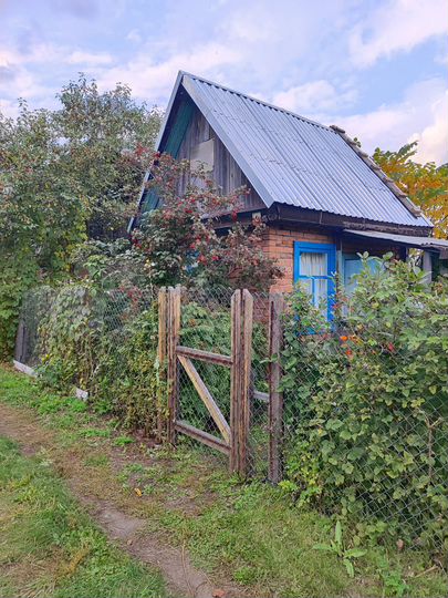 Дача 10 м² на участке 4 сот.