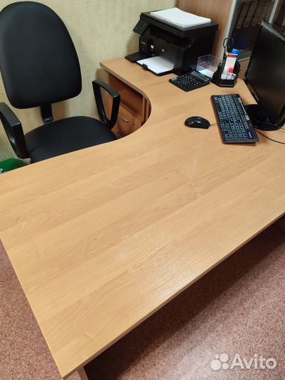 Компьютерный стол