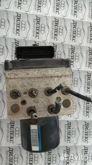 Блок ABS (насос) VW Passat (B6) 2005-2010