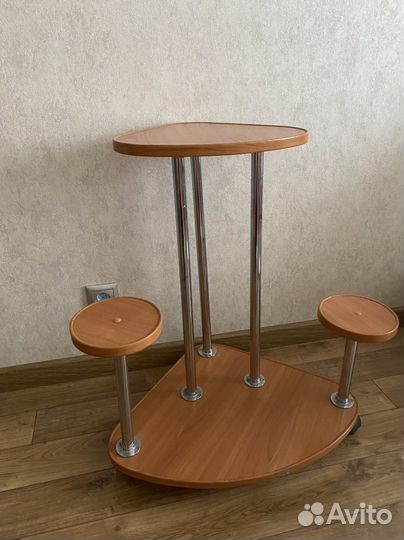 Подставка под цветы