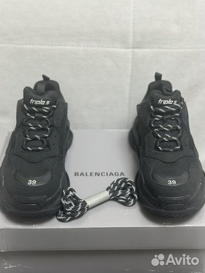 Кроссовки Balenciaga Triple s