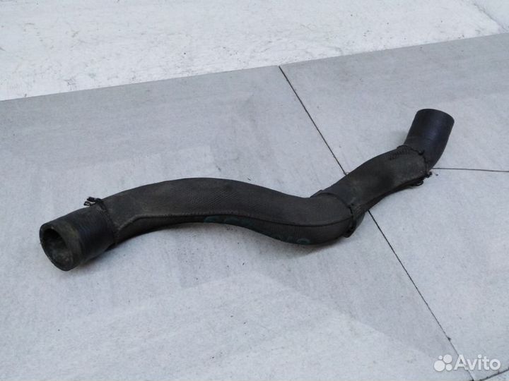 Патрубок системы охлаждения