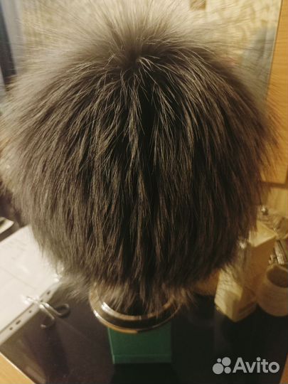 Женские меховые шапки