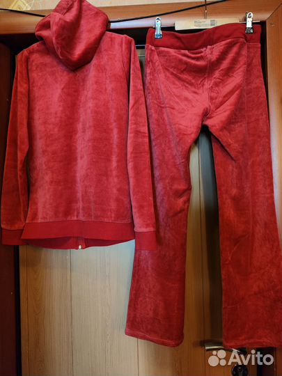 Костюм женский