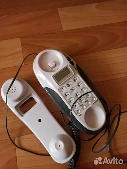 Телефон