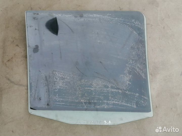 Стекло двери задней левой для VW Golf III/Vento