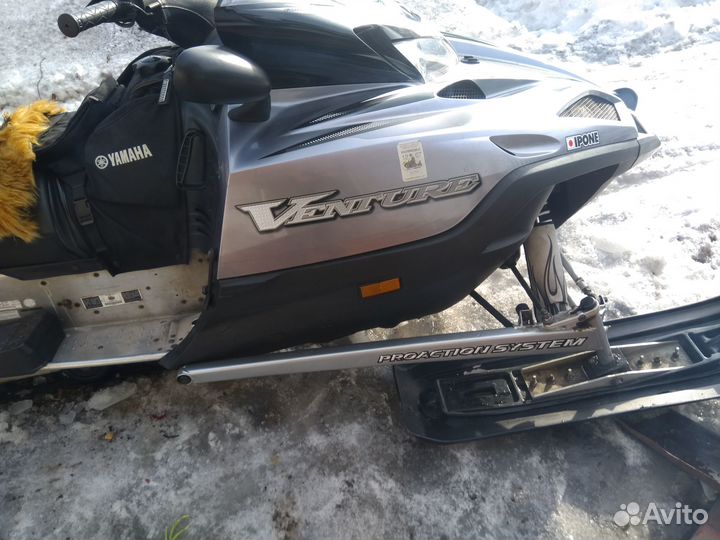 Снегоход Yamaha Venture VT700