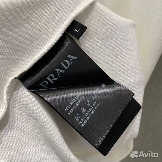 Футболка мужская Prada