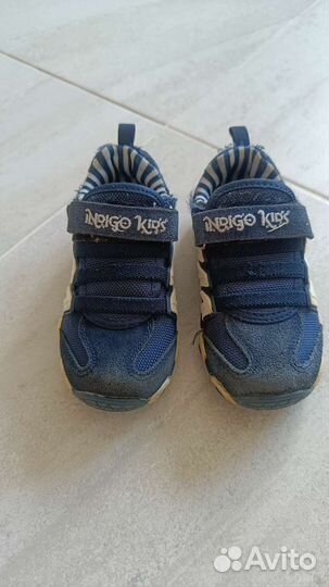 Детские кроссовки