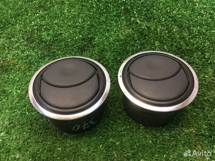 Дефлектор воздушный Nissan Terrano D10 H4M 2016