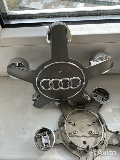 Колпачки на литые диски audi 4F0 601 165 N