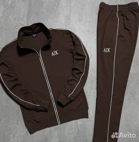 Костюмы для спорта Armani удобные