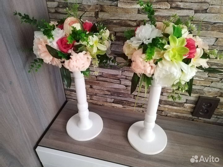 Свадебные стойки с цветами