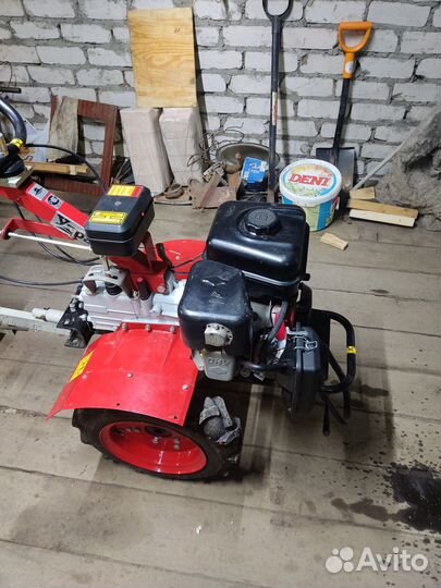 Продаю мотоблок Угра с американским двигателем