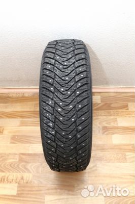 Yokohama IceGuard Stud IG65 215/65 R16 102T