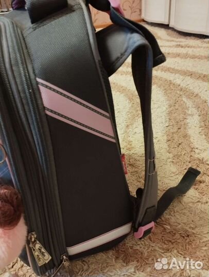 Портфель рюкзак школьный