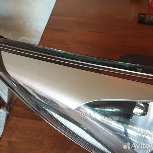 Фара на салярис 2015 года