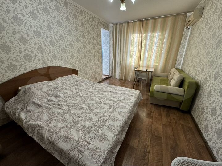 2-к. квартира, 48 м², 1/9 эт.