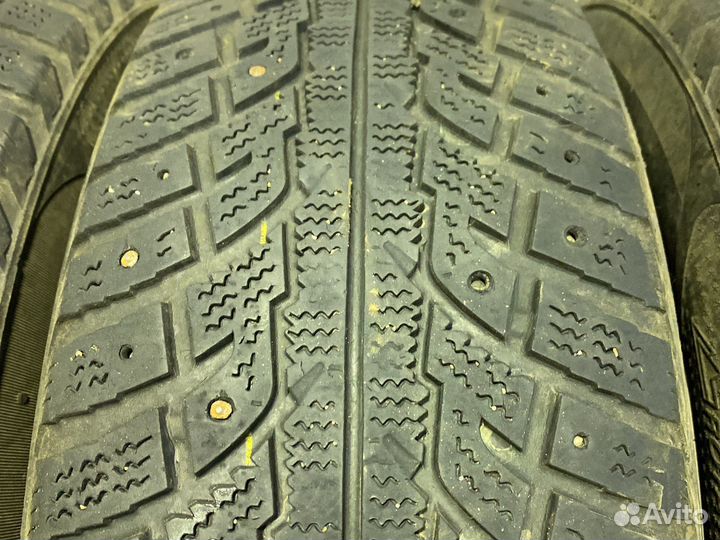 Kumho I'Zen RV Stud KC16 215/65 R16 98Q