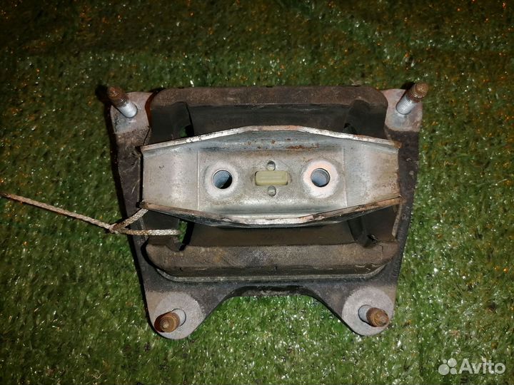 Опора кпп (подушка) задняя 4F0399151BL Audi A6 C6