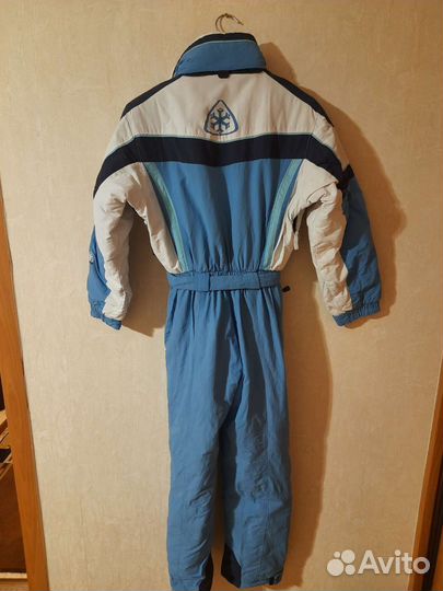 Горнолыжный комбинезон
